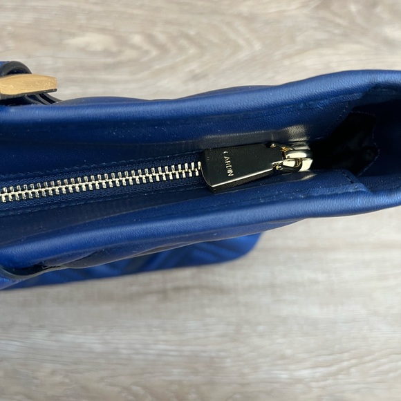 Pierre Cardin Purse - Picture 12 of 12